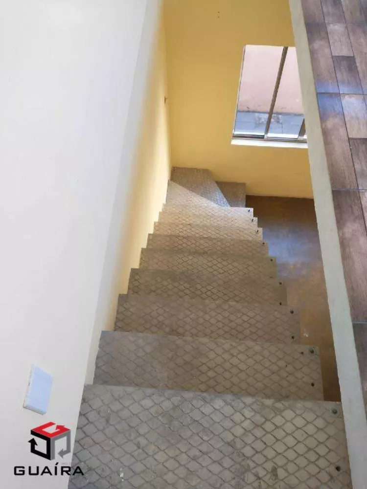 Sobrado à venda com 2 quartos, 186m² - Foto 3