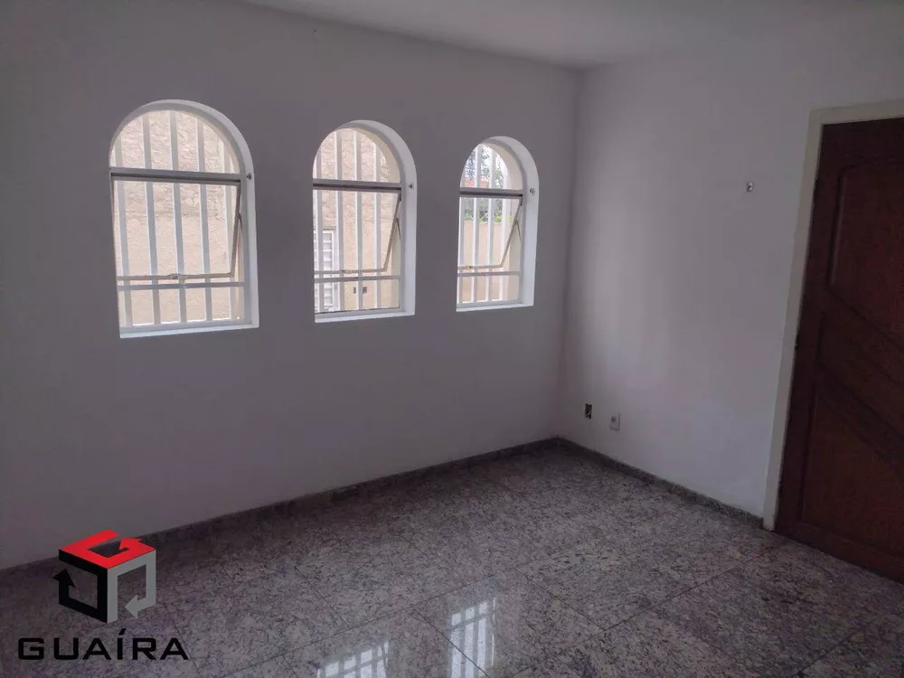 Sobrado à venda com 3 quartos, 229m² - Foto 1