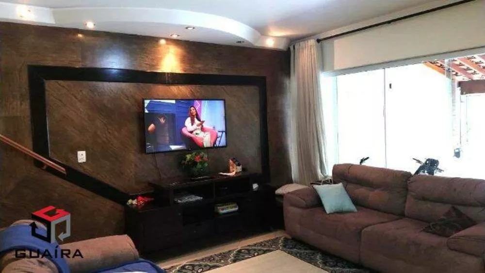 Sobrado à venda com 2 quartos, 160m² - Foto 1