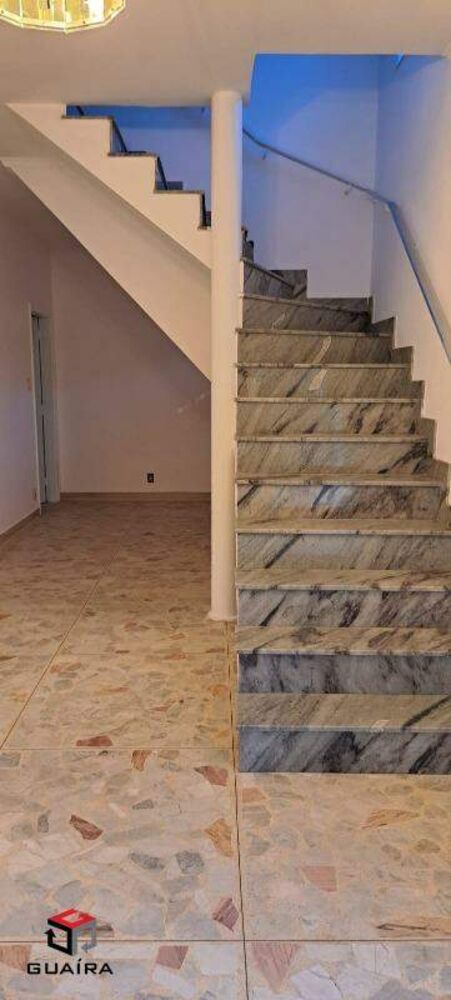 Sobrado à venda com 3 quartos, 160m² - Foto 1