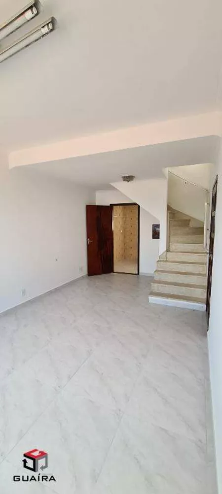 Sobrado à venda com 3 quartos, 231m² - Foto 1