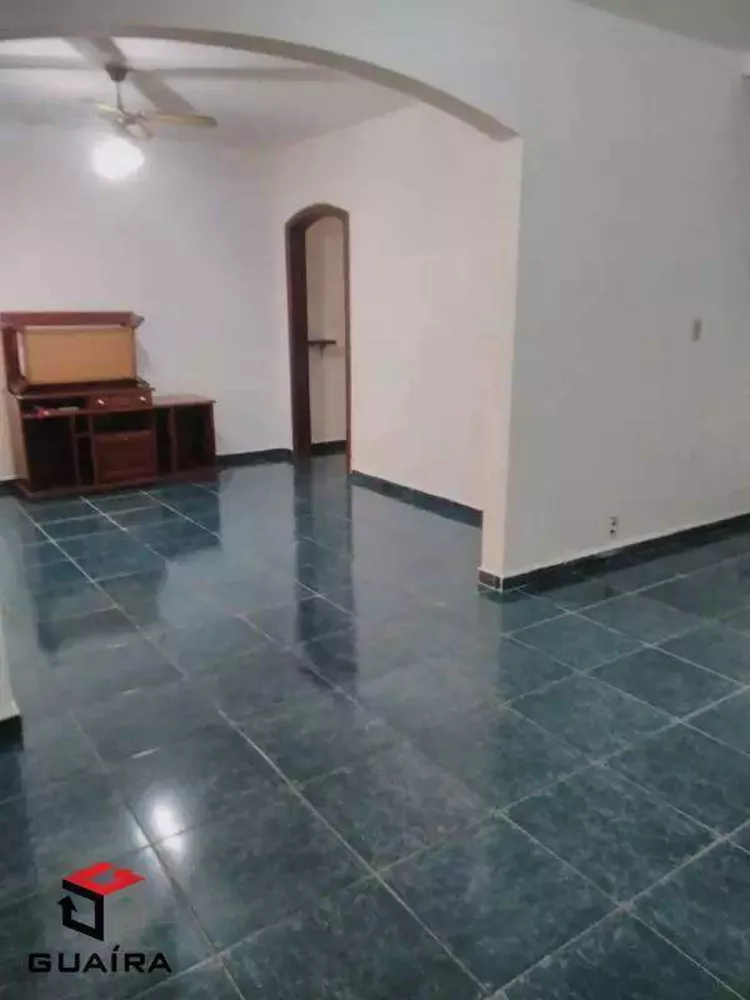 Sobrado para alugar com 2 quartos, 136m² - Foto 1