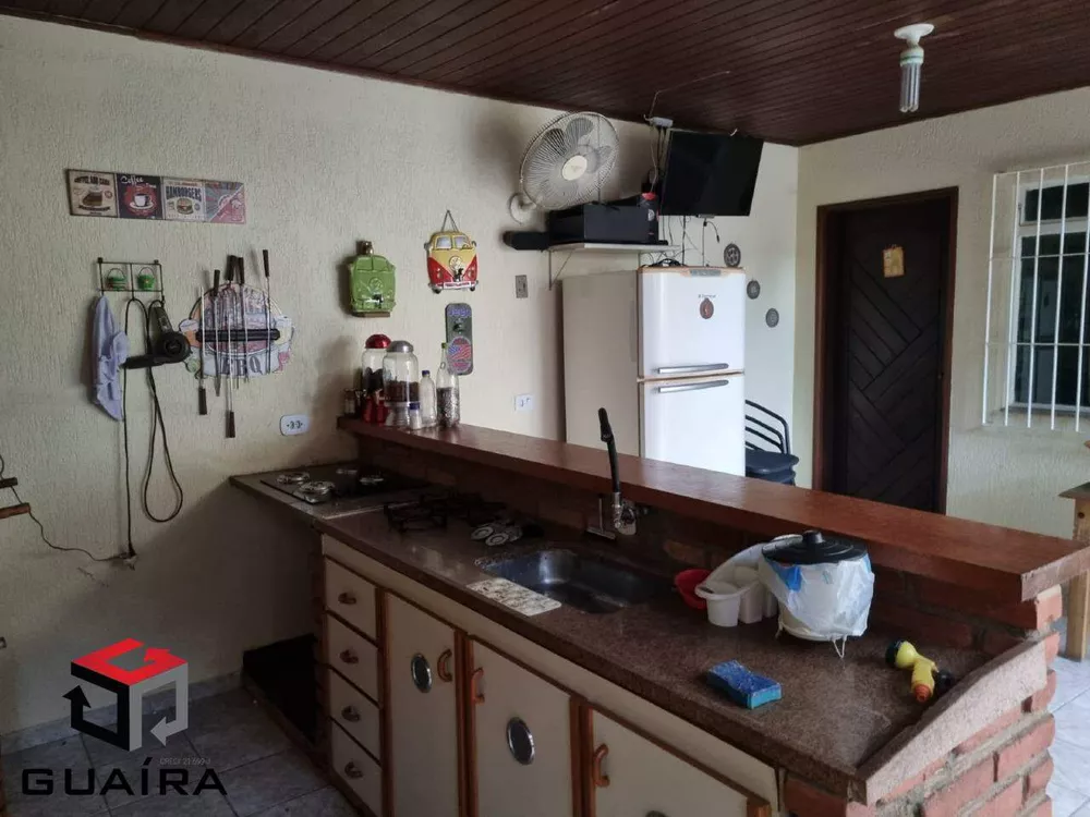 Sobrado à venda com 2 quartos, 200m² - Foto 6