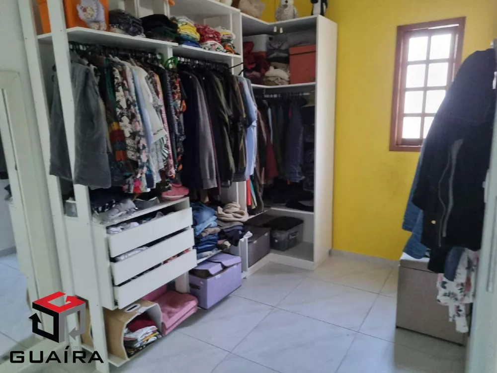 Sobrado à venda com 2 quartos, 200m² - Foto 4