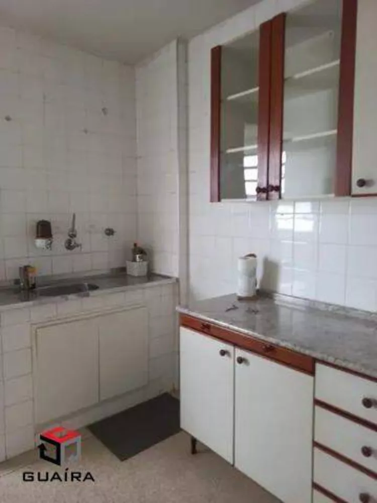 Apartamento à venda com 2 quartos, 70m² - Foto 3