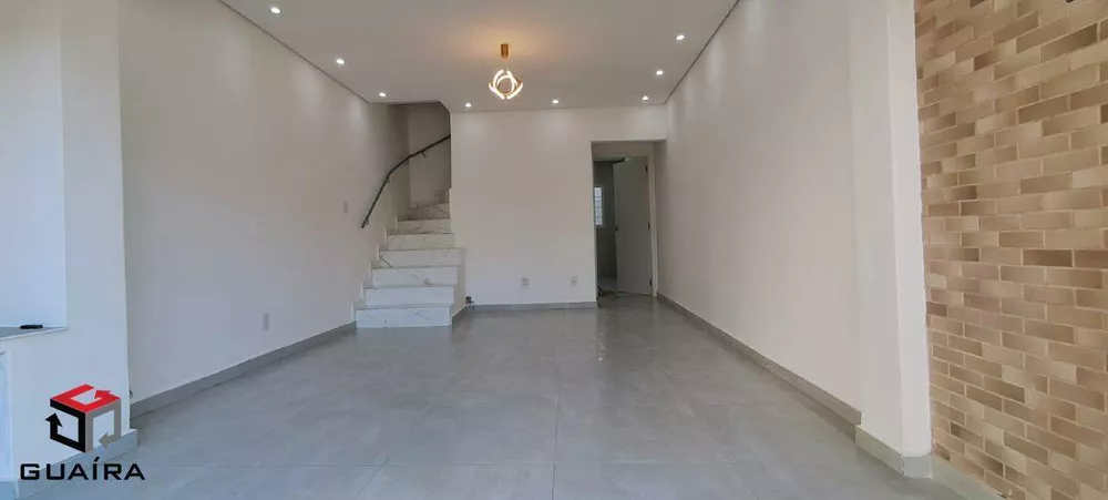 Sobrado para alugar com 2 quartos, 100m² - Foto 1