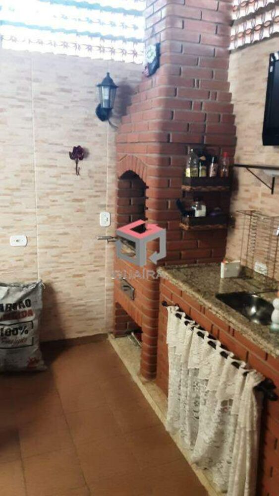 Sobrado à venda com 3 quartos, 180m² - Foto 4