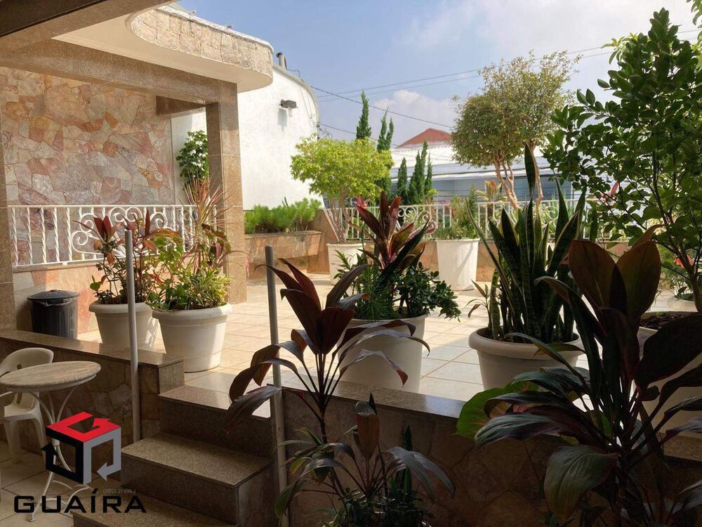 Casa à venda com 3 quartos, 250m² - Foto 2