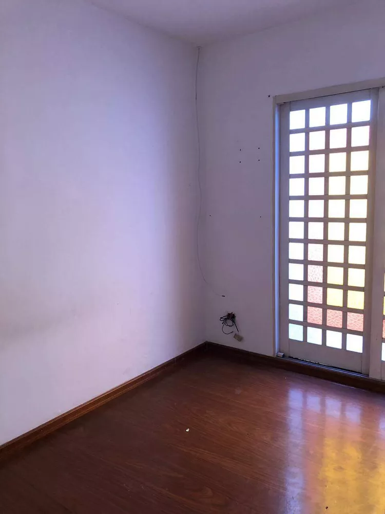 Casa à venda com 2 quartos, 150m² - Foto 8