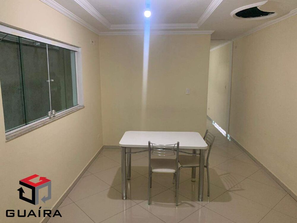Sobrado à venda com 3 quartos, 200m² - Foto 2