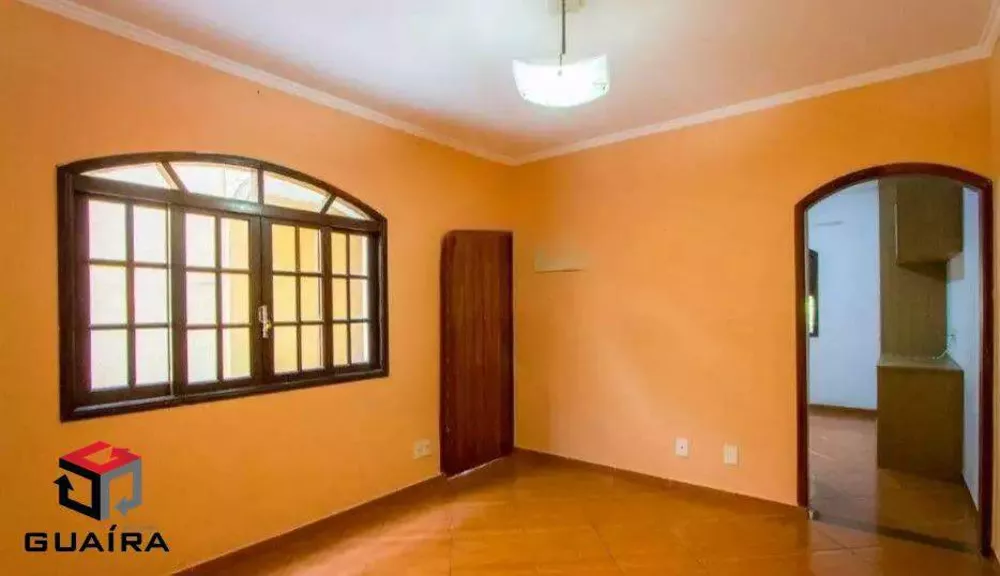 Casa à venda com 2 quartos, 100m² - Foto 1