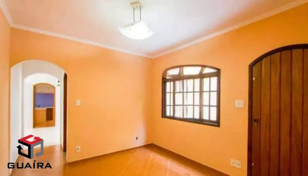 Casa à venda com 2 quartos, 100m² - Foto 2