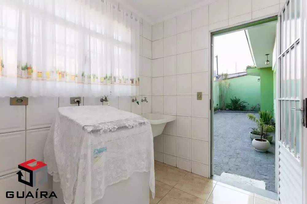 Casa para alugar com 4 quartos, 270m² - Foto 7