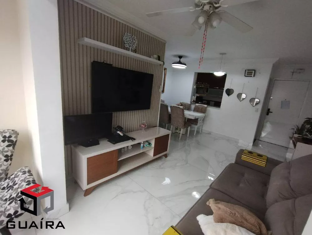 Apartamento à venda com 2 quartos, 67m² - Foto 2