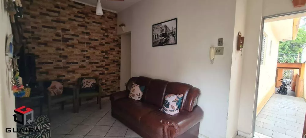 Casa à venda com 3 quartos, 215m² - Foto 2