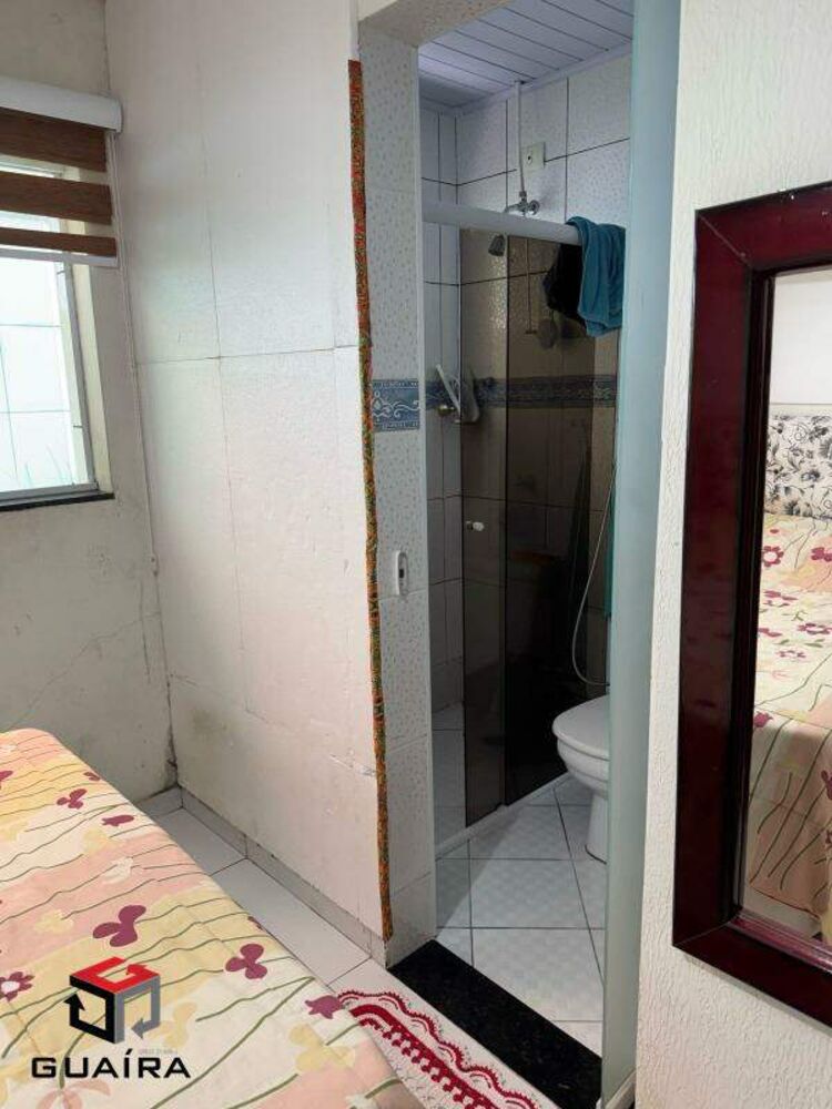 Casa à venda com 4 quartos, 209m² - Foto 2