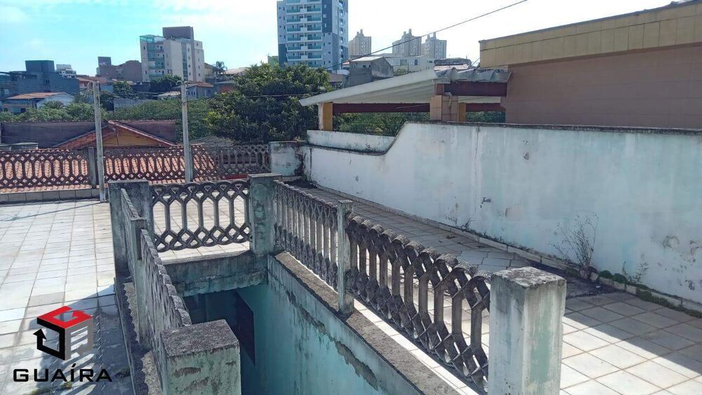 Casa à venda com 2 quartos, 125m² - Foto 2