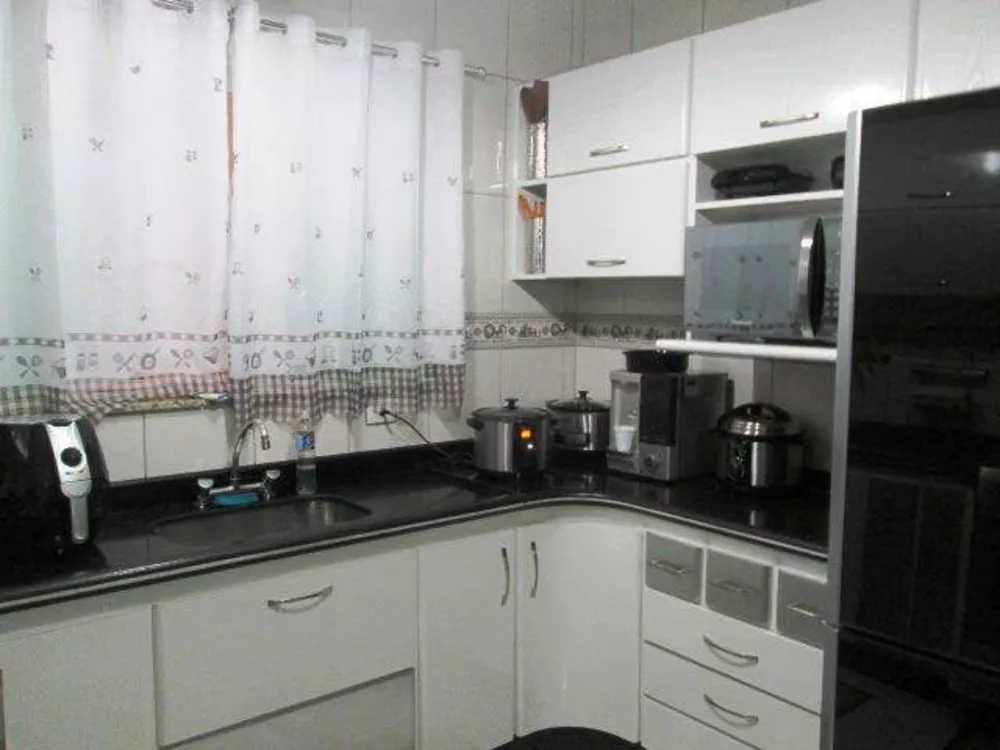 Sobrado à venda com 3 quartos, 212m² - Foto 4