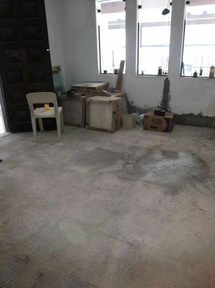 Sobrado à venda com 3 quartos, 200m² - Foto 1