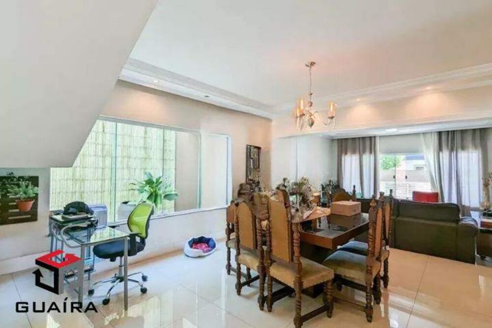 Sobrado para alugar com 4 quartos, 350m² - Foto 1