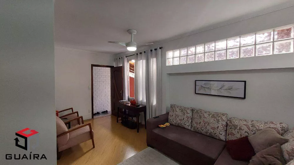 Sobrado à venda com 3 quartos, 250m² - Foto 1