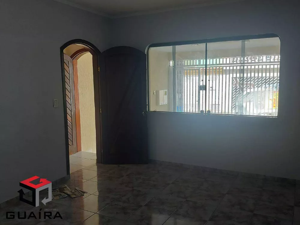 Sobrado à venda com 3 quartos, 210m² - Foto 1