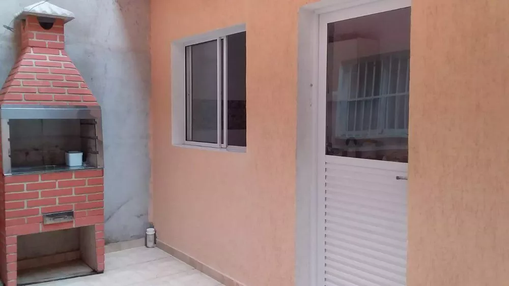 Sobrado à venda com 3 quartos, 247m² - Foto 1