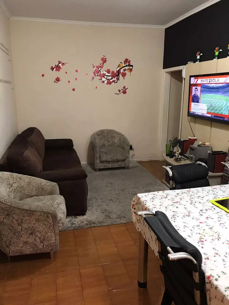 Casa à venda com 3 quartos, 240m² - Foto 1