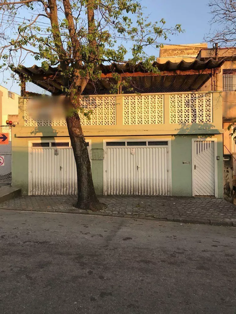 Casa à venda com 3 quartos, 240m² - Foto 2