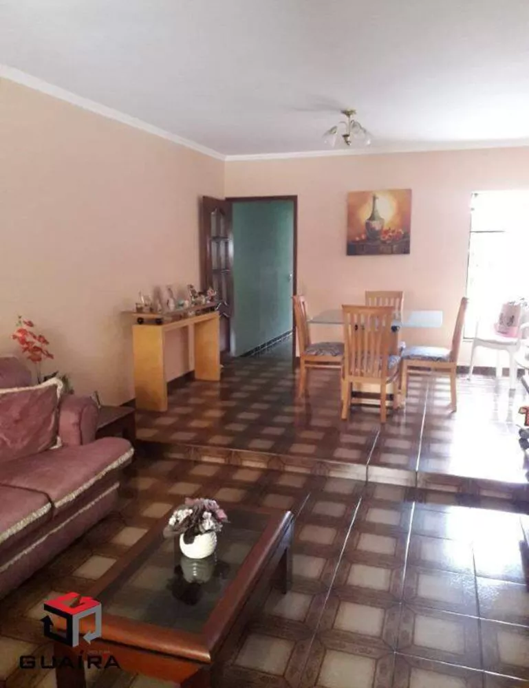 Casa à venda com 3 quartos, 197m² - Foto 1