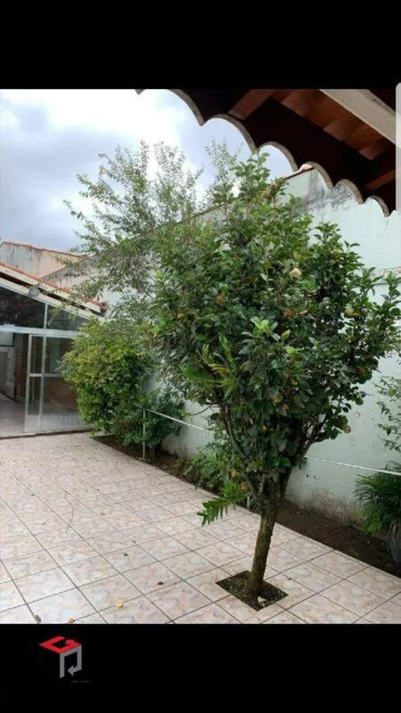 Sobrado à venda com 4 quartos, 250m² - Foto 2