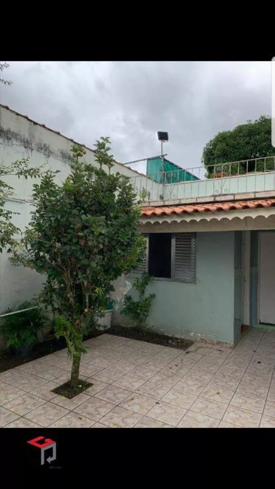 Sobrado à venda com 4 quartos, 250m² - Foto 1