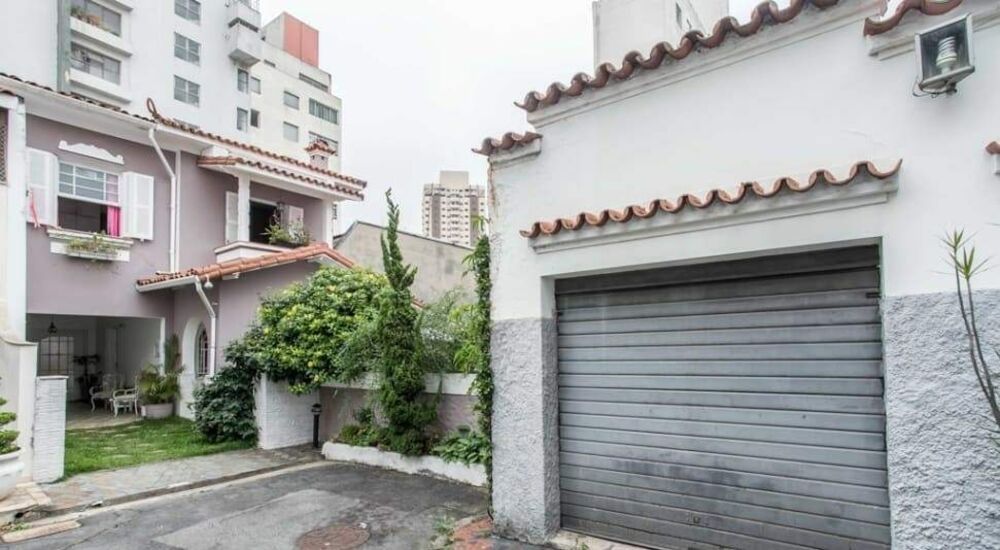 Casa à venda com 6 quartos, 218m² - Foto 4