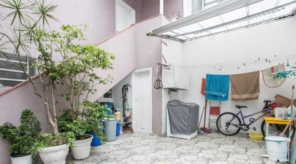 Casa à venda com 6 quartos, 218m² - Foto 3