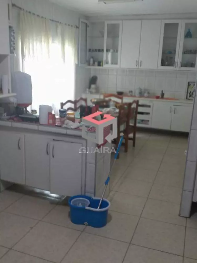 Sobrado à venda com 3 quartos, 200m² - Foto 1