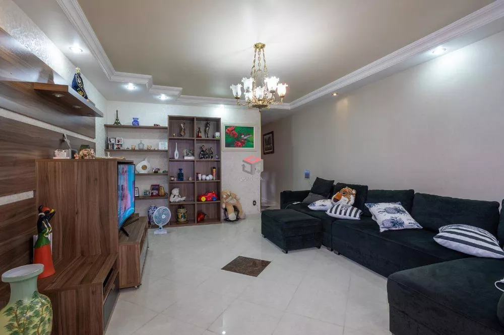 Sobrado à venda com 3 quartos, 420m² - Foto 1