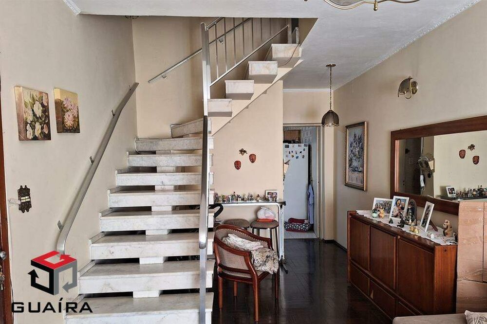 Sobrado à venda com 3 quartos, 186m² - Foto 1