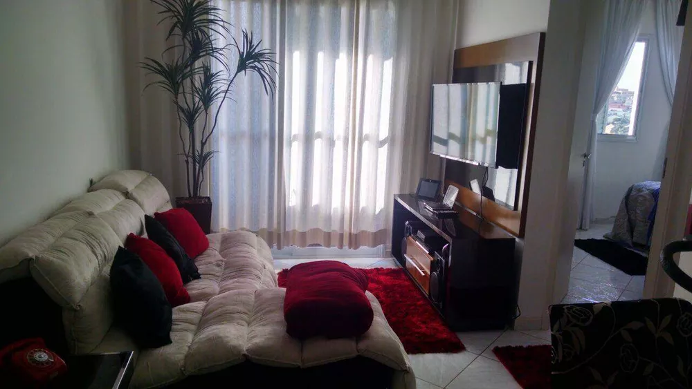 Apartamento à venda com 2 quartos, 60m² - Foto 1