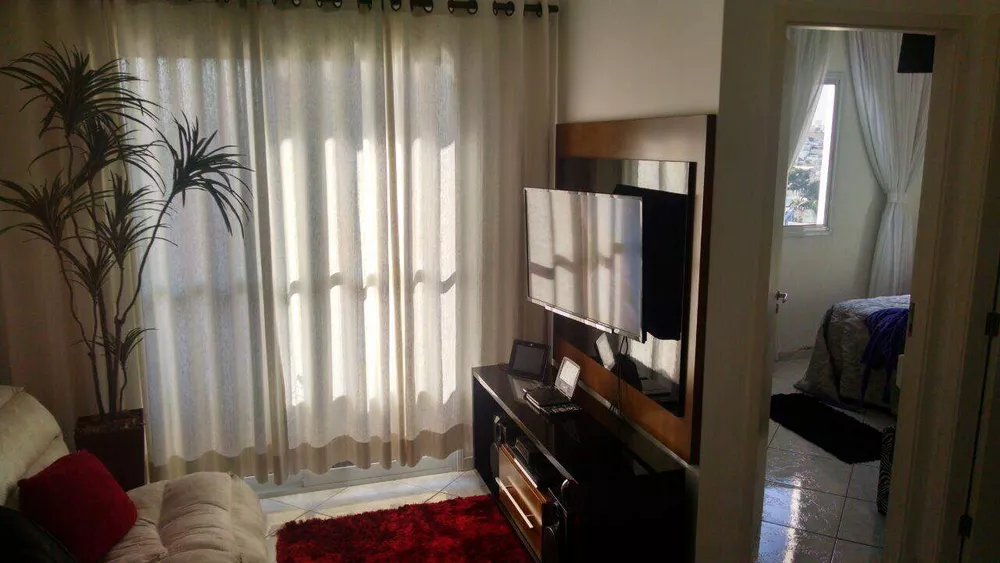 Apartamento à venda com 2 quartos, 60m² - Foto 2