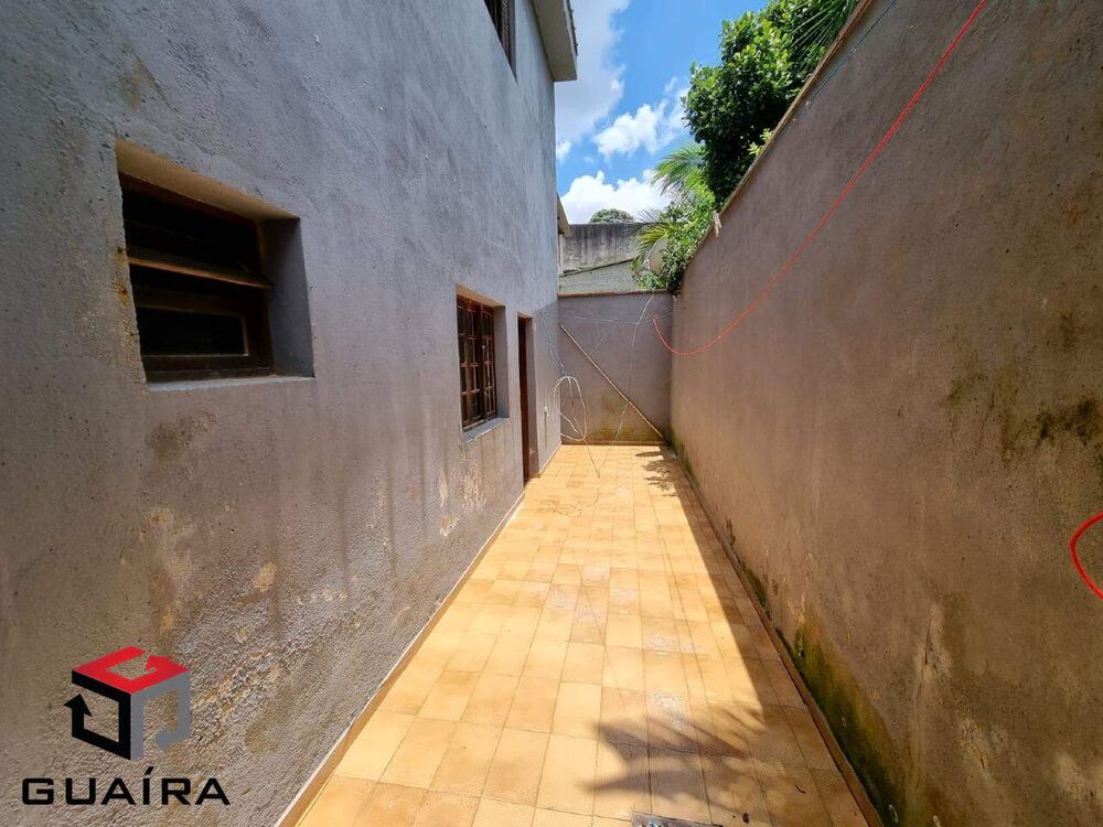 Casa à venda com 2 quartos, 1000m² - Foto 12