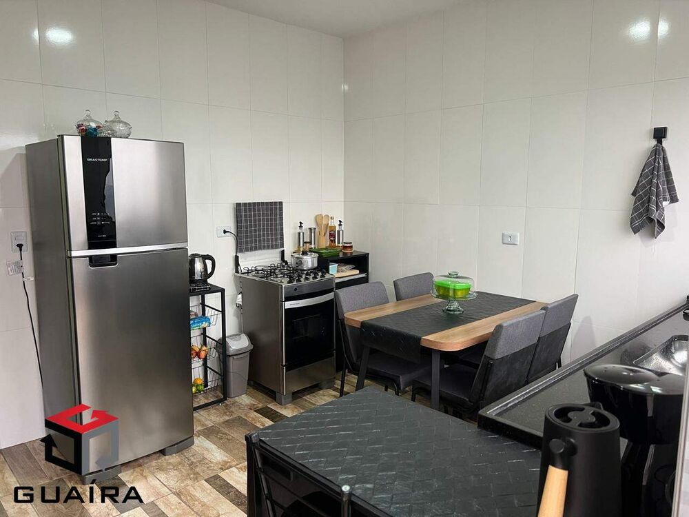 Casa à venda com 3 quartos, 180m² - Foto 4