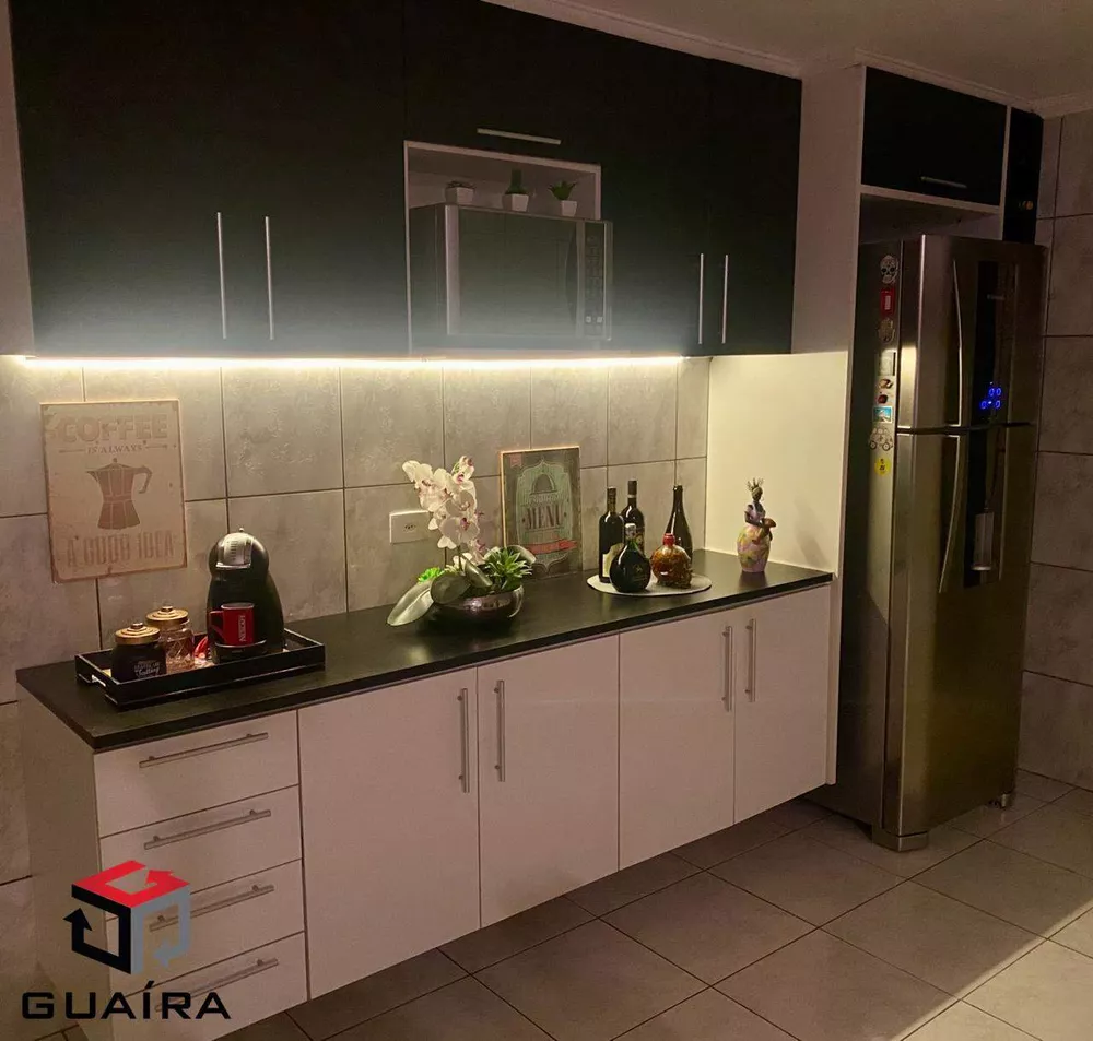 Casa à venda com 4 quartos, 240m² - Foto 4