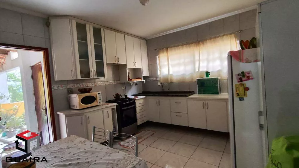 Sobrado à venda com 3 quartos, 220m² - Foto 4