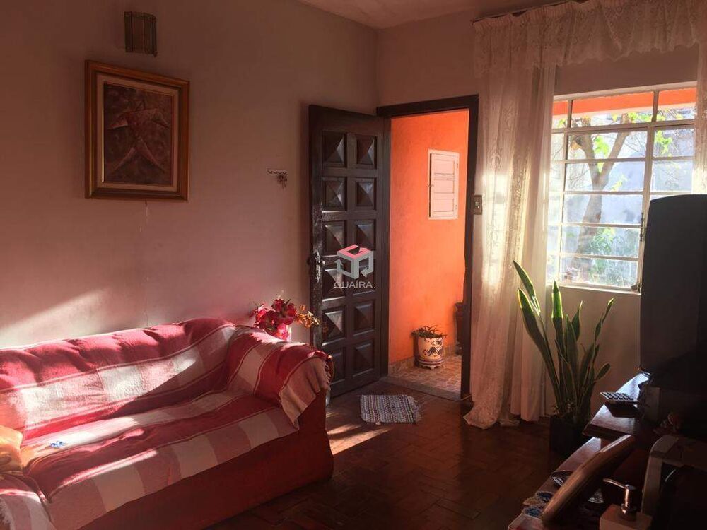 Casa à venda com 3 quartos, 148m² - Foto 2