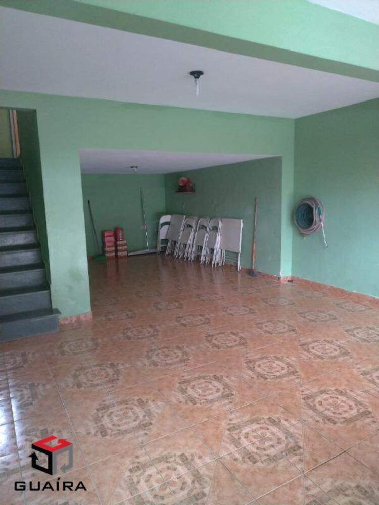 Sobrado à venda com 4 quartos, 240m² - Foto 2