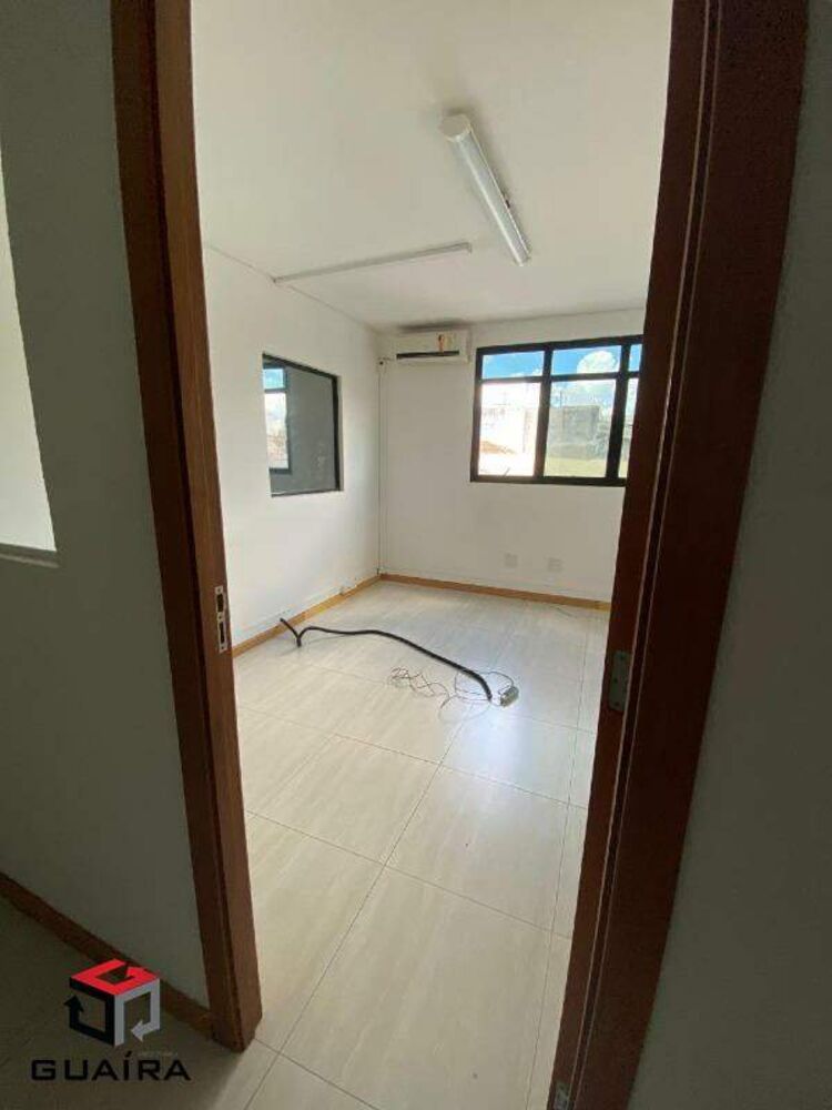 Casa Comercial para alugar com 2 quartos, 750m² - Foto 3