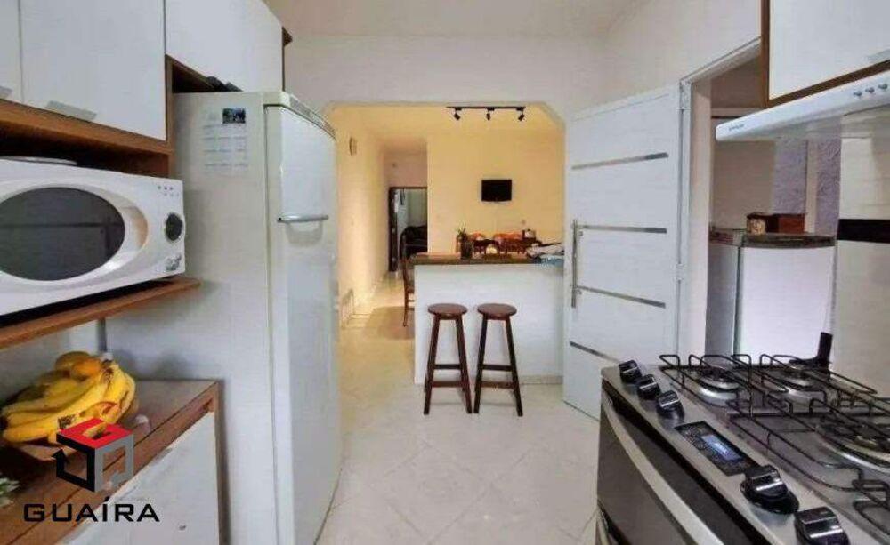 Casa à venda com 3 quartos, 176m² - Foto 1