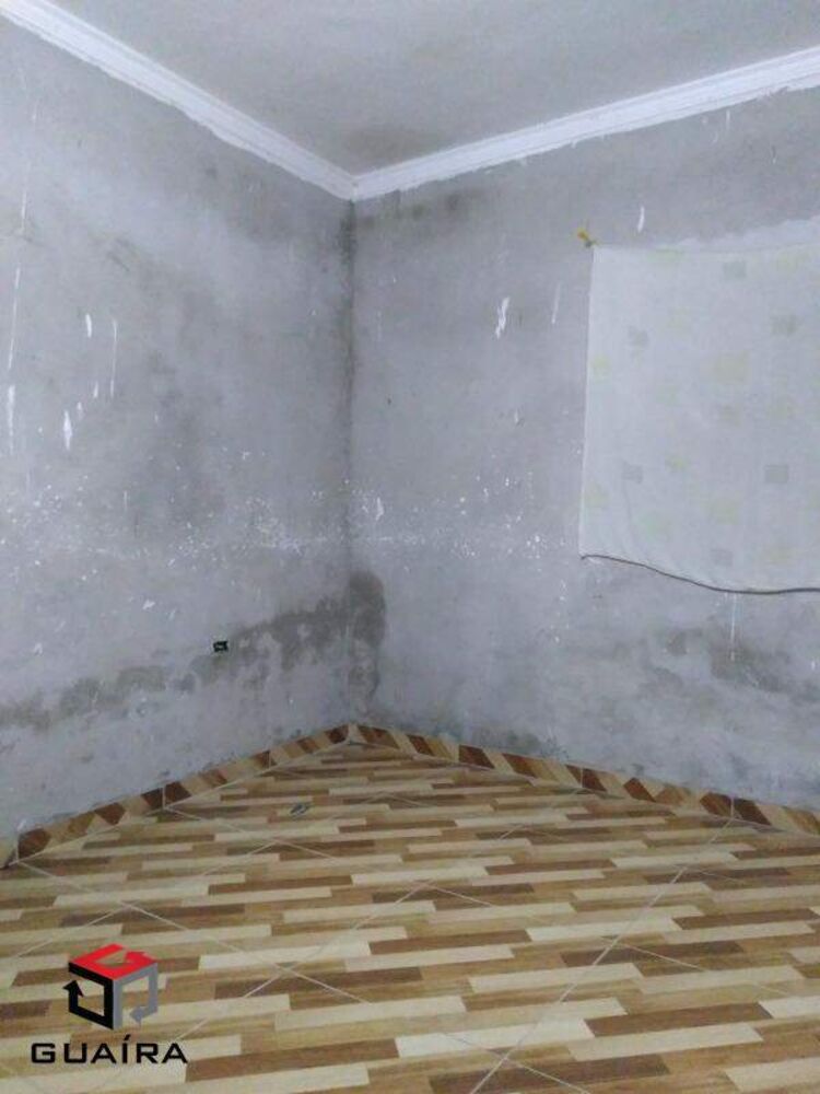 Sobrado à venda com 4 quartos, 135m² - Foto 1