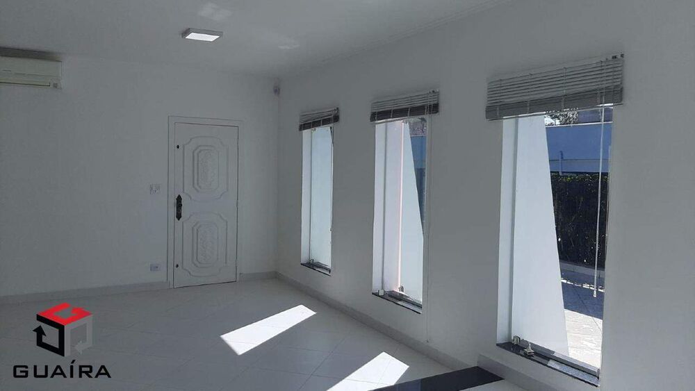 Casa à venda com 4 quartos, 220m² - Foto 1