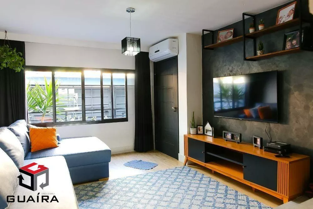 Sobrado à venda com 3 quartos, 218m² - Foto 1